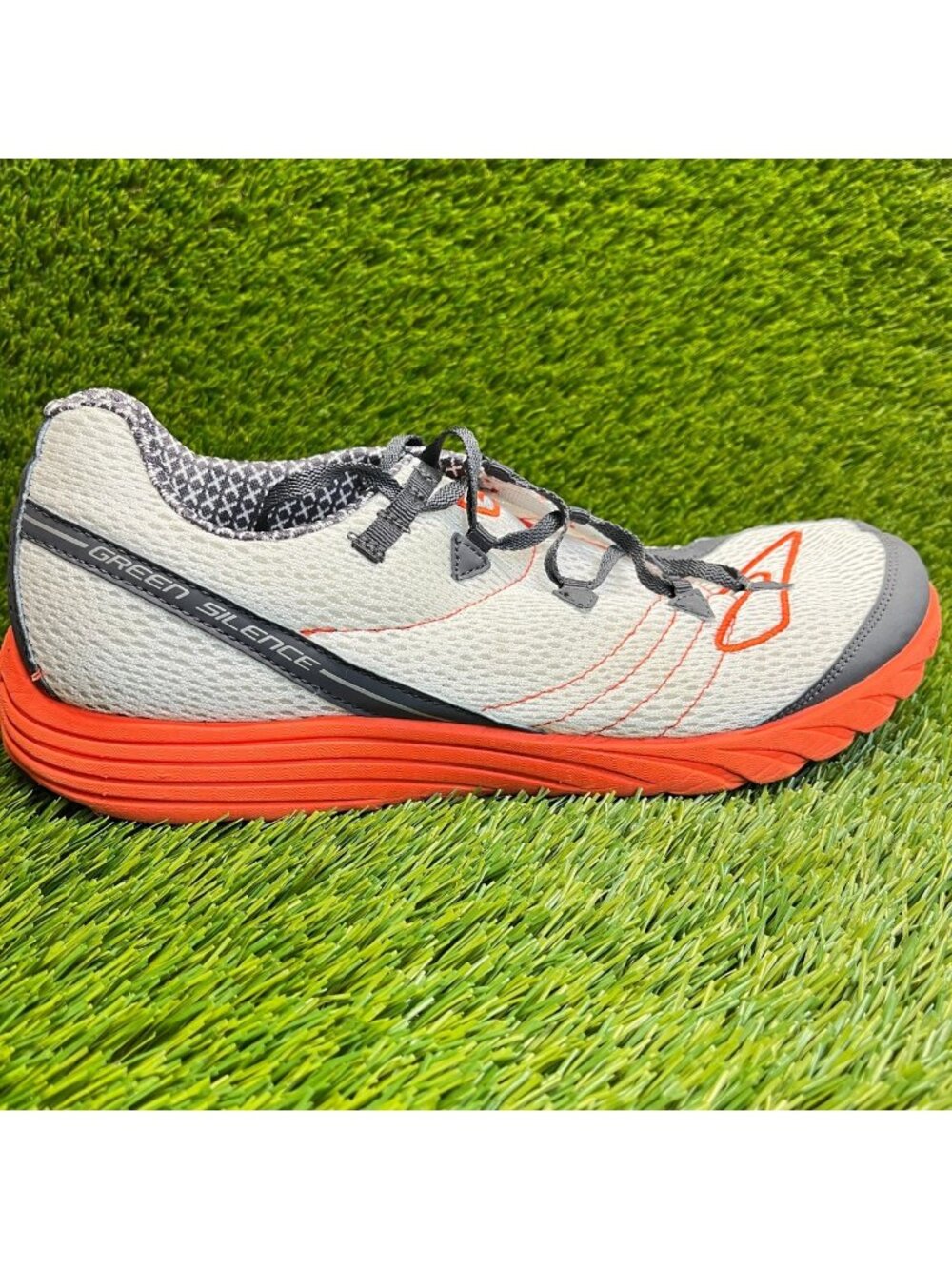 Brooks Green Silence Mens Size 12 White Gray Athletic Running Shoes Sneakers